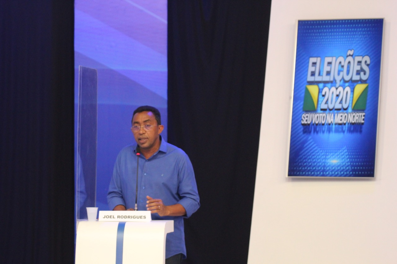 Joel Rodrigues (PP) questiona Bilú Claudemir Rezende (MDB) em sessão de tema livre - Imagem 1