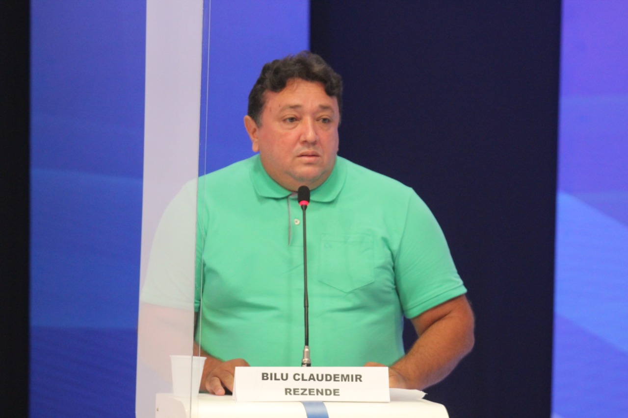 Joel Rodrigues (PP) pergunta para Bilu Claudemir Rezende (MDB) sobre o tema educação.  - Imagem 1