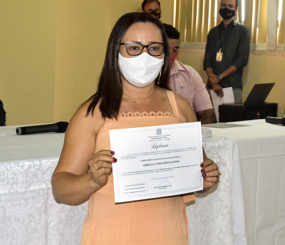 Prefeito eleito Genival Bezerra é diplomado pela Justiça Eleitoral - Imagem 17