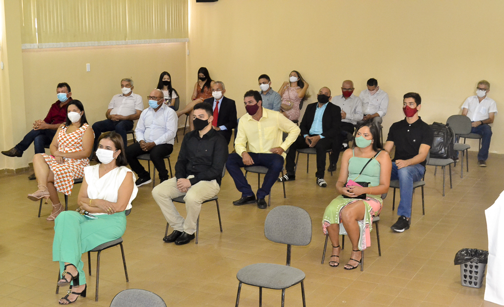 Prefeito eleito Genival Bezerra é diplomado pela Justiça Eleitoral - Imagem 5