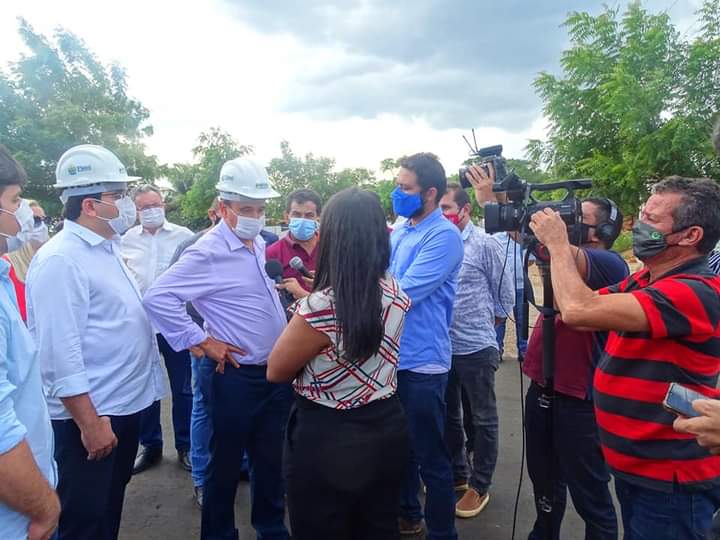 Governador Wellington Dias e equipe do governo visitam Jatobá do Piauí e entregam obras relevantes no município. - Imagem 11