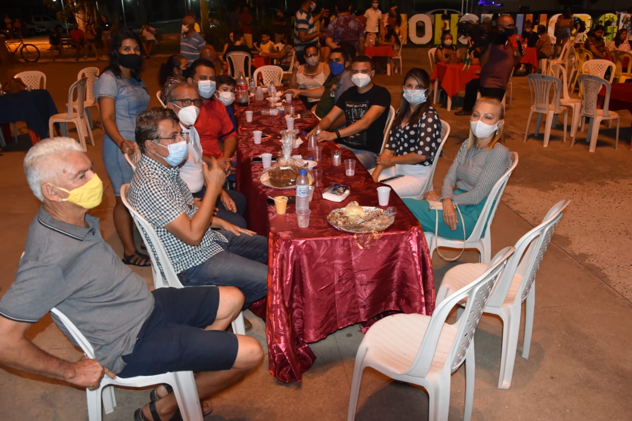 Noite da prefeitura municipal de Monsenhor Gil, nos festejos do Menino Deus - Imagem 21