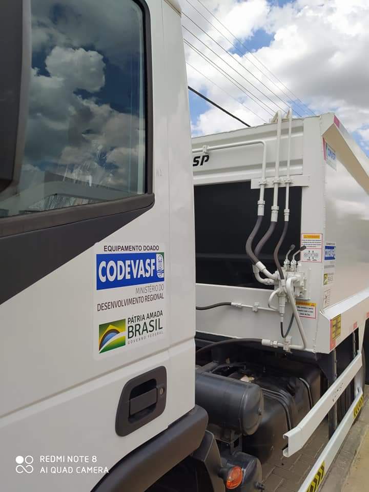 Monsenhor Gil em festa, homenageia Rafael Fonteles, outras personalidades e ganha presentes - Imagem 12