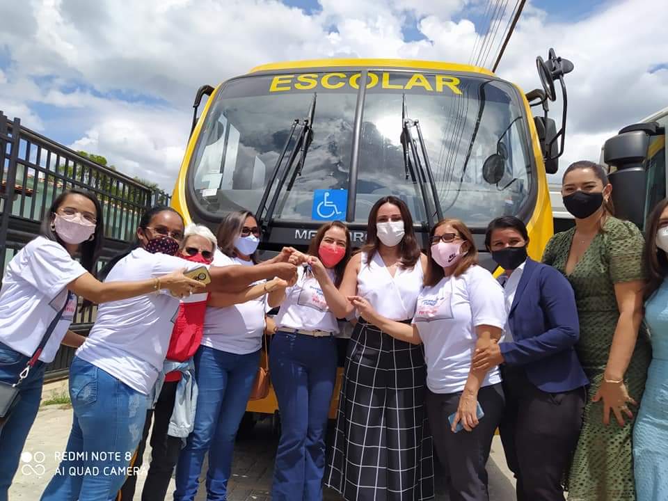 Monsenhor Gil em festa, homenageia Rafael Fonteles, outras personalidades e ganha presentes - Imagem 6