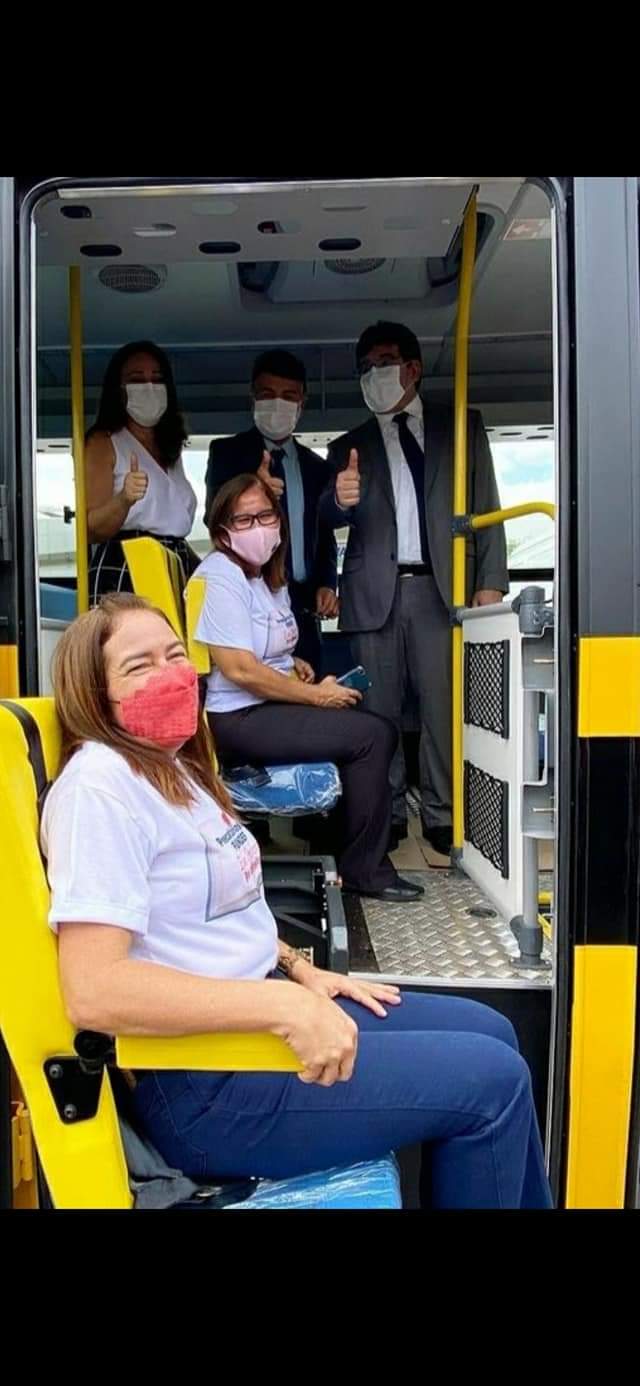 Monsenhor Gil em festa, homenageia Rafael Fonteles, outras personalidades e ganha presentes - Imagem 11