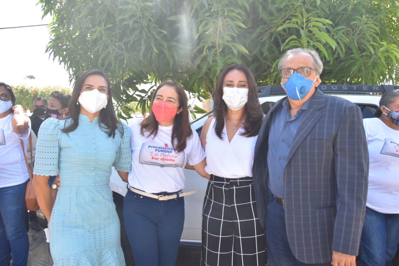 Monsenhor Gil em festa, homenageia Rafael Fonteles, outras personalidades e ganha presentes - Imagem 14