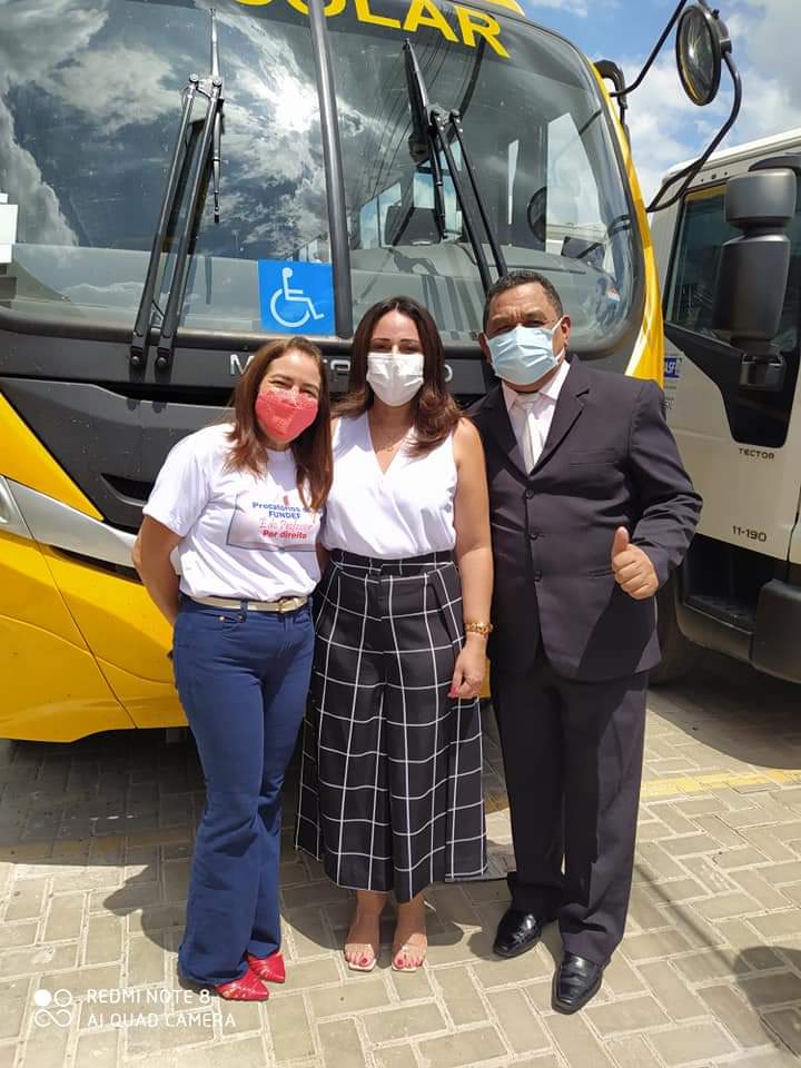 Monsenhor Gil em festa, homenageia Rafael Fonteles, outras personalidades e ganha presentes - Imagem 4