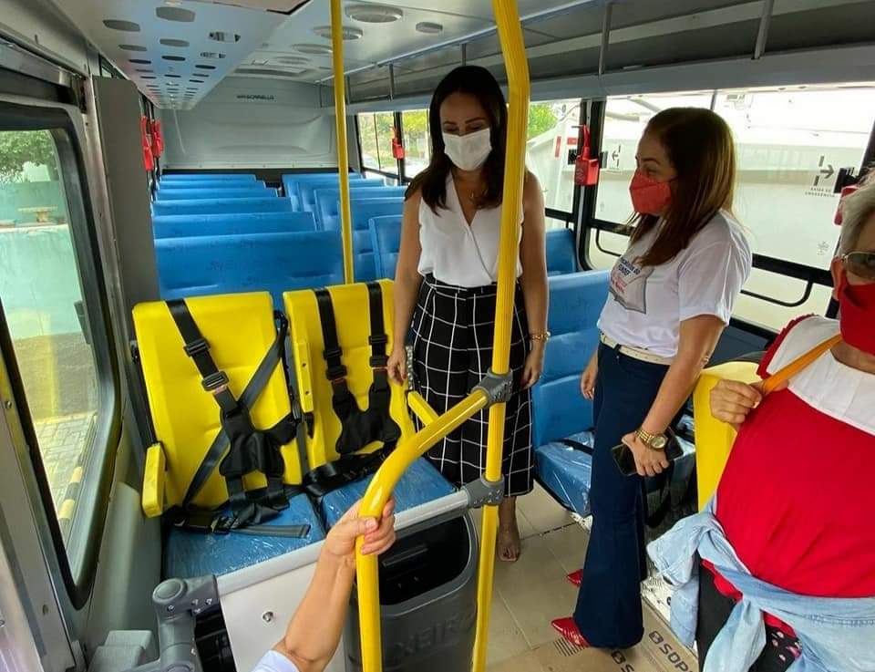 Monsenhor Gil em festa, homenageia Rafael Fonteles, outras personalidades e ganha presentes - Imagem 10