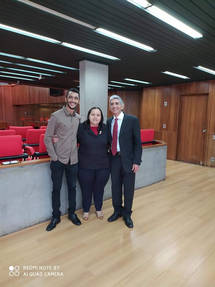 Monsenhor Gil no parlamento estudual na pessoa da líder Elisângela Moura - Imagem 9