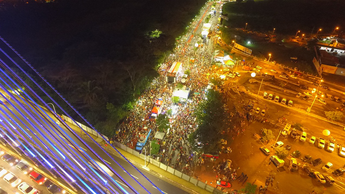 Corso 2020 encerra com multidão na Avenida Raul Lopes - Imagem 3
