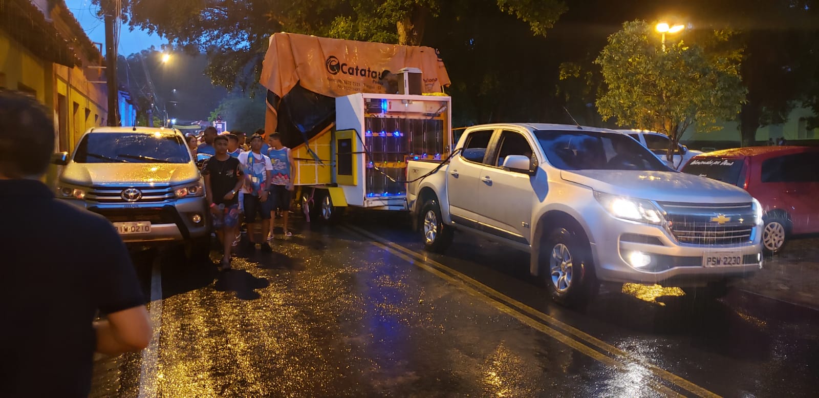 O tempo fechou em Monsenhor Gil, veio a forte chuva e abriu passagem para o Corso em sua 7a edição - Imagem 25