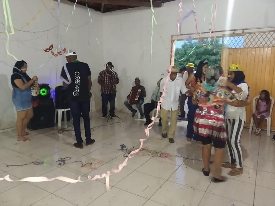 Secretaria municipal de assistência social realiza carnaval dos idosos - Imagem 5