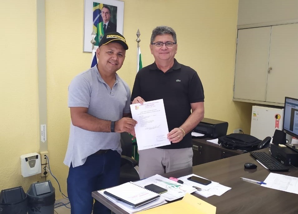 No DNIT-PI, Airton Veloso protocola pedido de construção de interseções rodoviárias nos municípios filiados a AMPAR