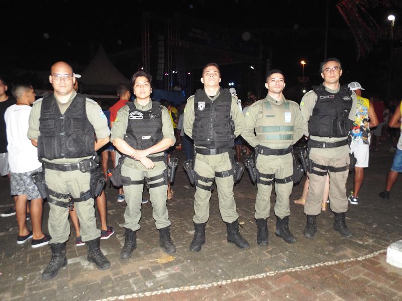 Chica Égua e Forró Pé de Ouro deu o tom na primeira noite de carnaval 2020 em Pedro II - Imagem 6