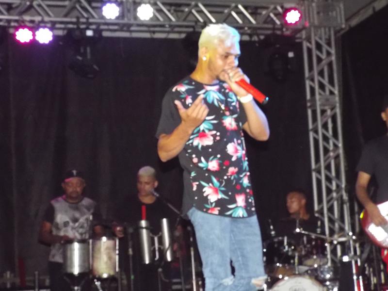 Chica Égua e Forró Pé de Ouro deu o tom na primeira noite de carnaval 2020 em Pedro II - Imagem 4