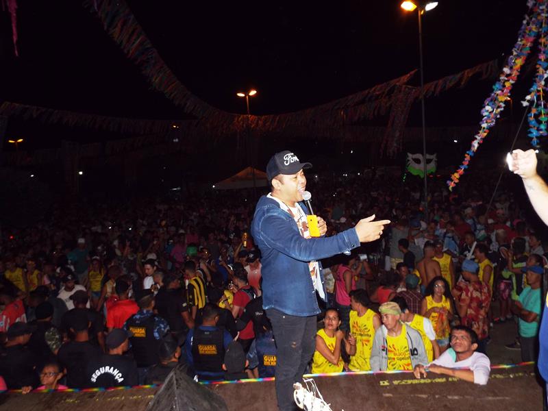 Chica Égua e Forró Pé de Ouro deu o tom na primeira noite de carnaval 2020 em Pedro II - Imagem 38