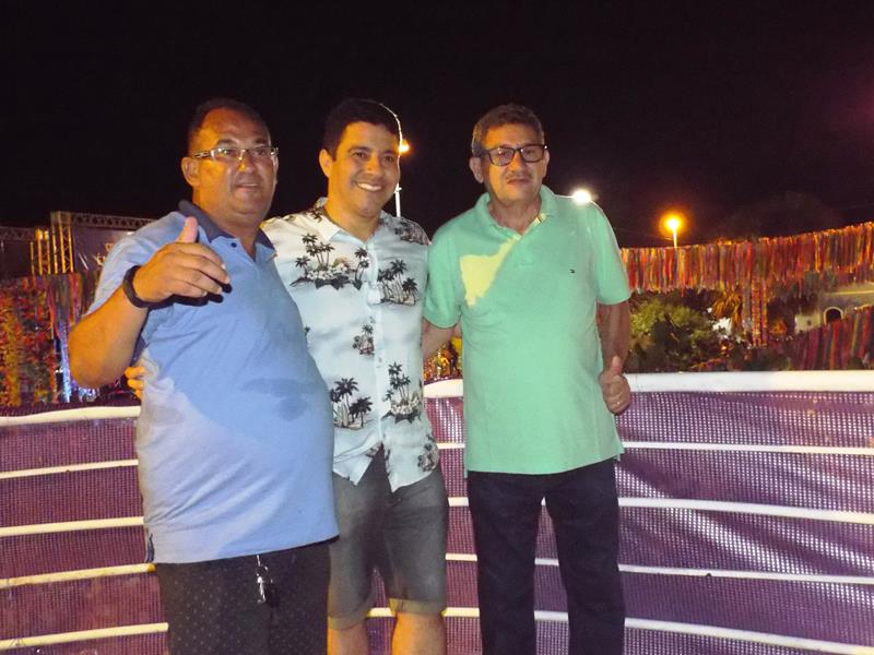 Chica Égua e Forró Pé de Ouro deu o tom na primeira noite de carnaval 2020 em Pedro II - Imagem 26