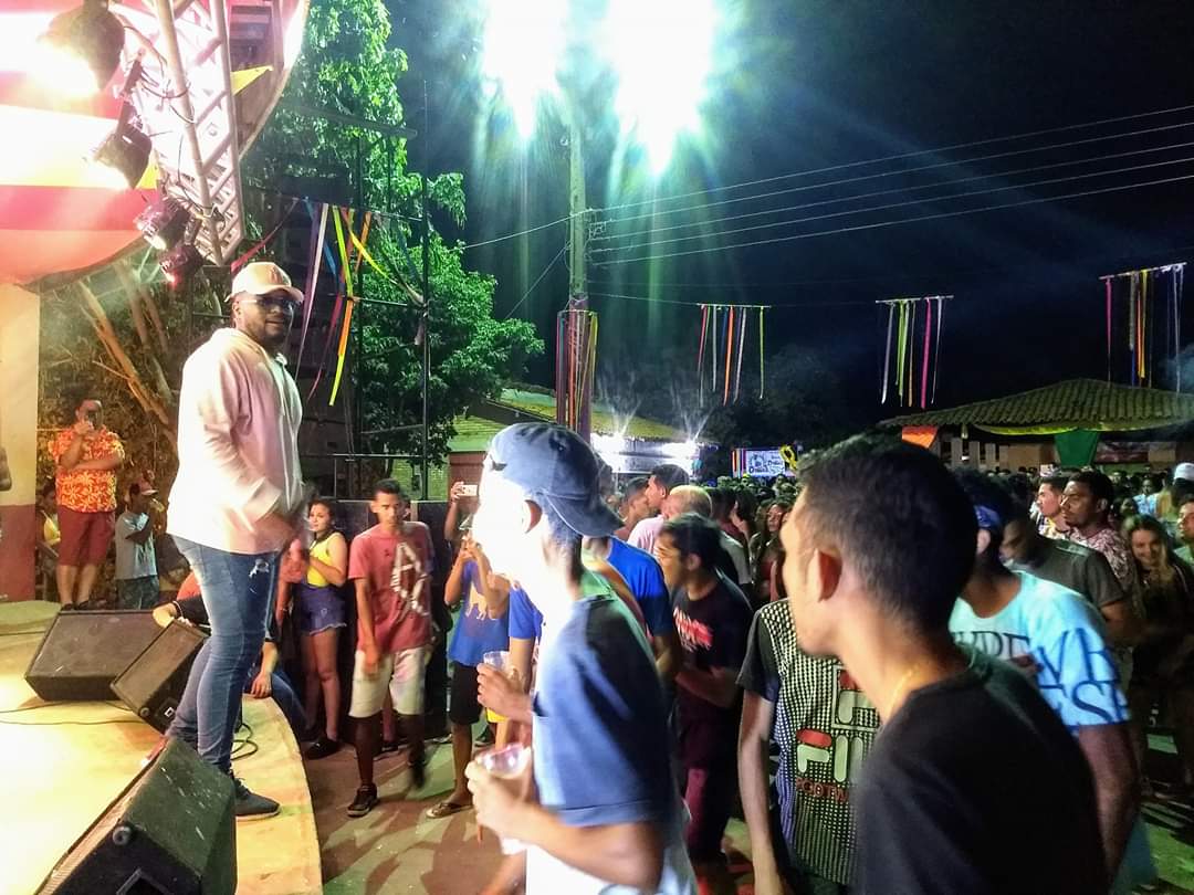 Segunda noite de Carnaval em Monsenhor Gil, bandas e foliões se divertem em Balneário Natal - Imagem 8