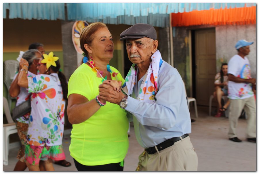 Prefeitura de Inhuma realiza carnaval dos Idosos - Imagem 30