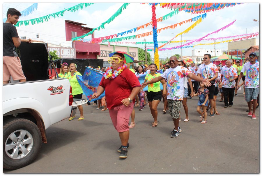Prefeitura de Inhuma realiza carnaval dos Idosos - Imagem 23