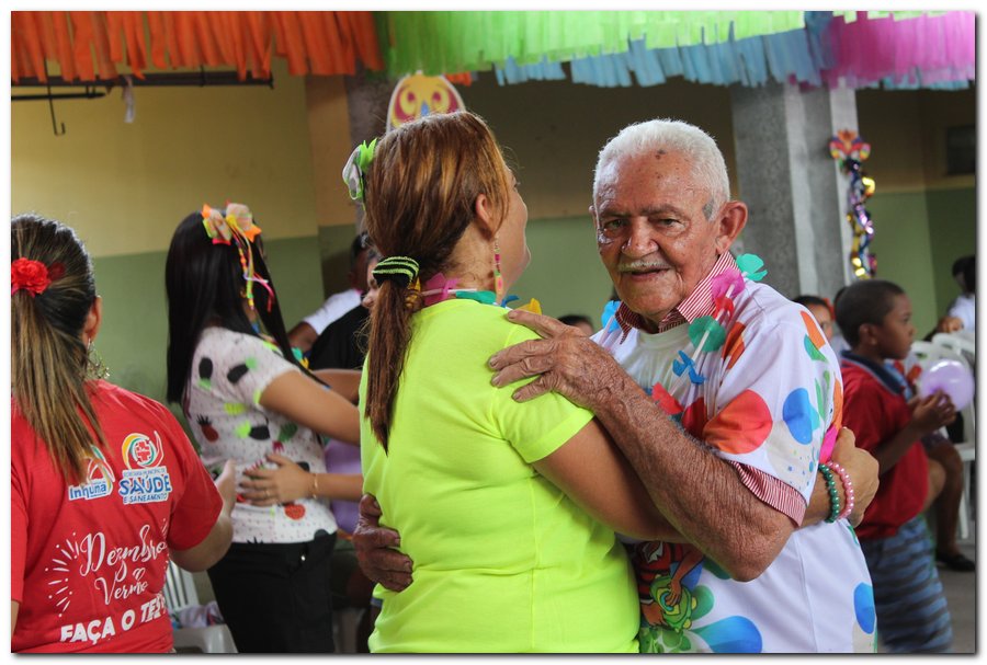 Prefeitura de Inhuma realiza carnaval dos Idosos - Imagem 5