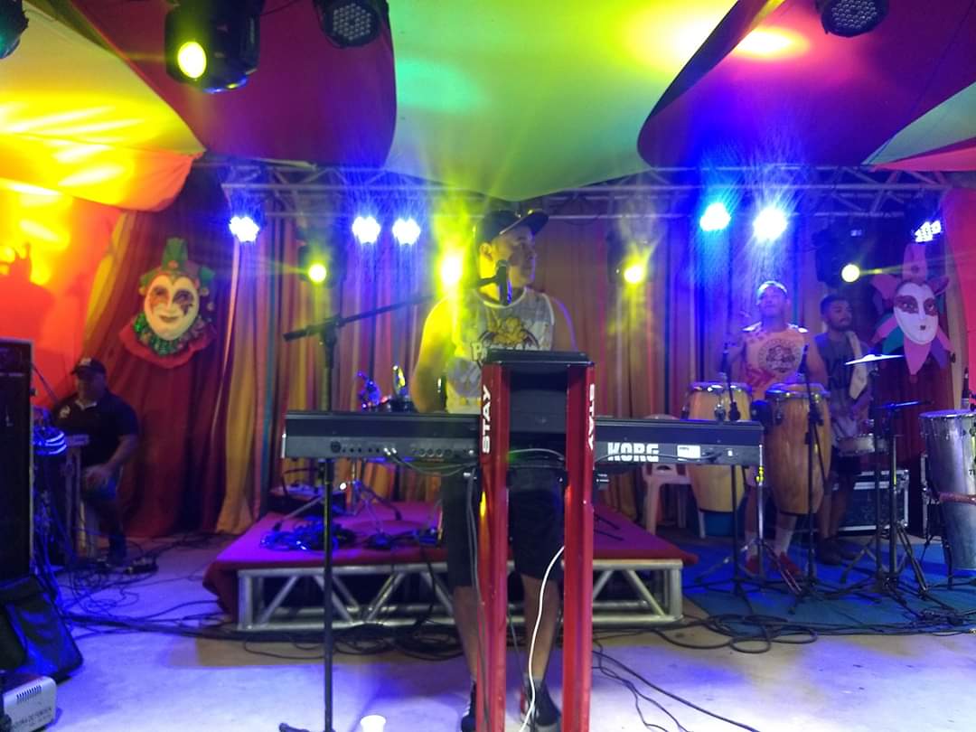 Segunda noite de Carnaval em Monsenhor Gil, bandas e foliões se divertem em Balneário Natal - Imagem 4