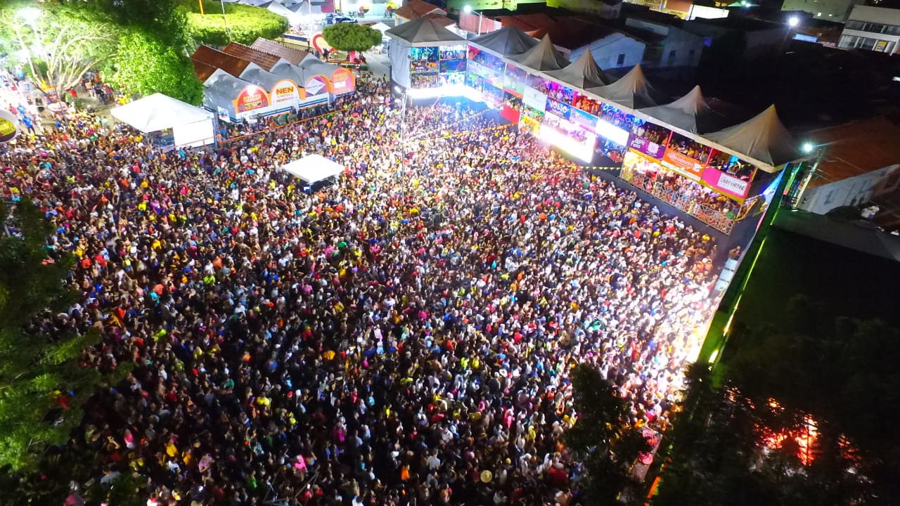 Quarta noite do Carnaval de Água Branca reuni mais de 10 mil pessoas - Imagem 1