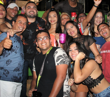 Quarta noite do Carnaval de Água Branca reuni mais de 10 mil pessoas