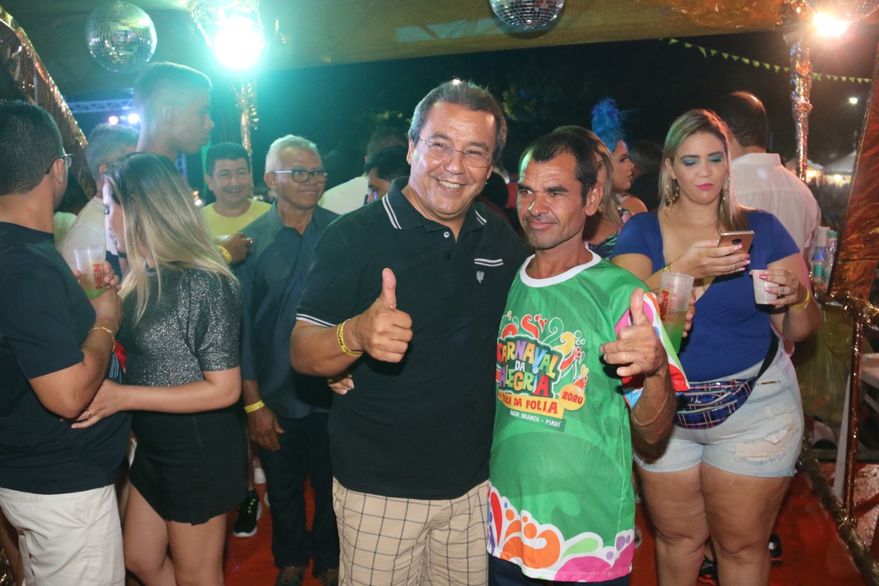 Zé Vaqueiro encerra última noite de Carnaval em Água Branca - Imagem 6