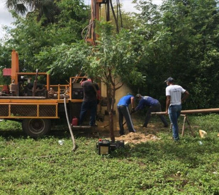 OBRAS: Prefeitura em parceria com o Governo do Estado perfura 03 poços e constroe 03 grande reservatórios de água na sede do município  