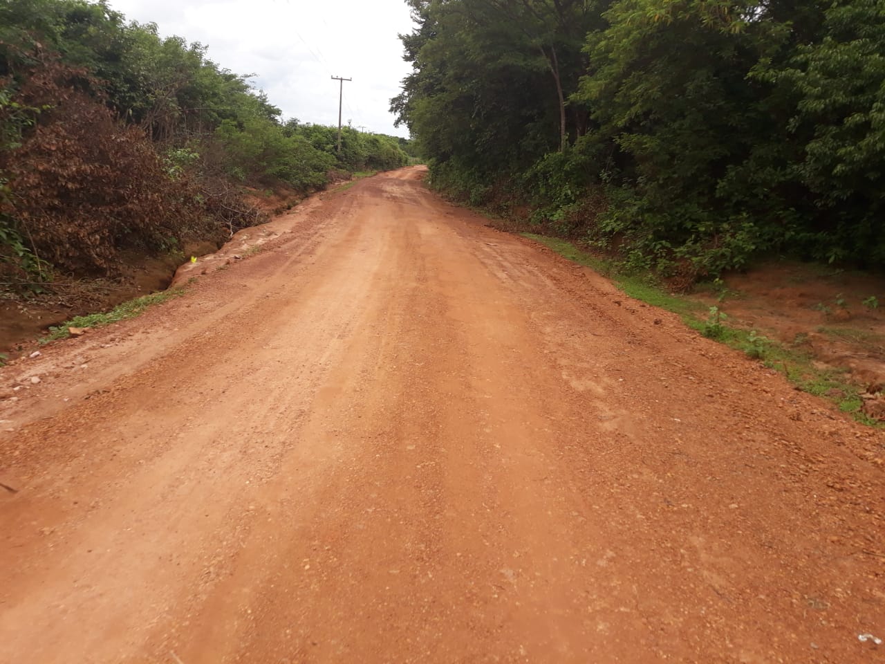 Prefeitura continua trabalhando no melhoramento das estradas vicinais - Imagem 7