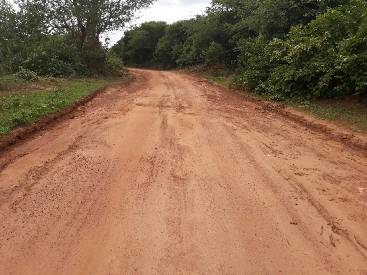 Prefeitura continua trabalhando no melhoramento das estradas vicinais - Imagem 8