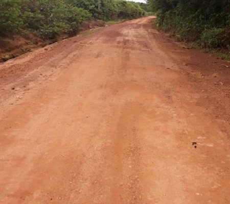 Prefeitura continua trabalhando no melhoramento das estradas vicinais 