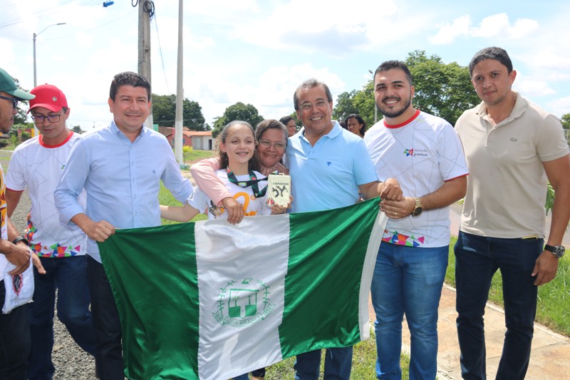 Campeã mundial de capoeira é recepcionada com carreata em Água Branca - Imagem 1
