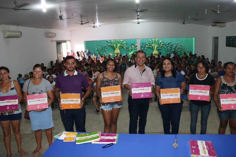 Alunos da educação infantil de Água Branca recebem novos livros - Imagem 7