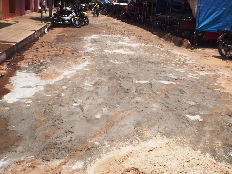 prefeitura continua recuperando calçamentos danificados pela chuvas  - Imagem 3