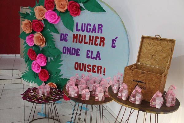 Mulheres participam de palestra sobre prevenção do câncer do colo do útero  - Imagem 14