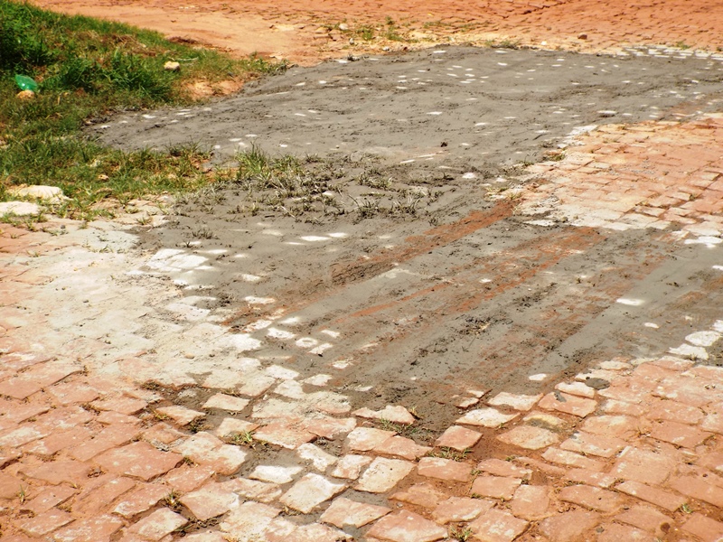 Município continua recuperando os trechos de calçamentos danificados com as chuvas - Imagem 3
