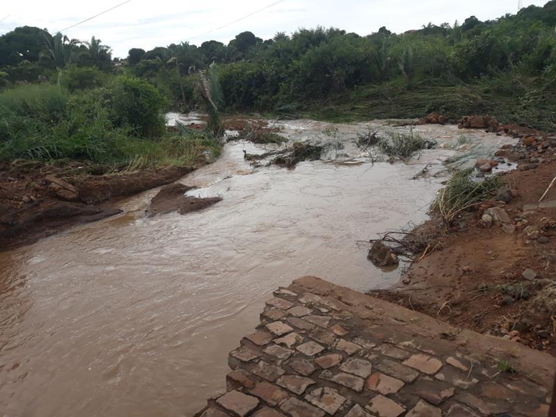 Forte chuva provoca rompimento da parede de barragem e desabriga famílias  - Imagem 40