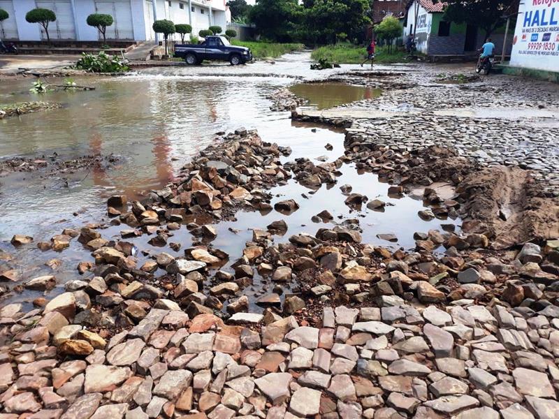 Equipe da SEMAS visita famílias do Bairro Chapadinha que também tiveram prejuízos com o rompimento da barragem  - Imagem 26