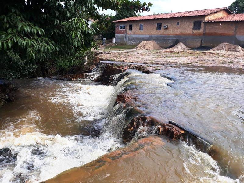 Equipe da SEMAS visita famílias do Bairro Chapadinha que também tiveram prejuízos com o rompimento da barragem  - Imagem 35
