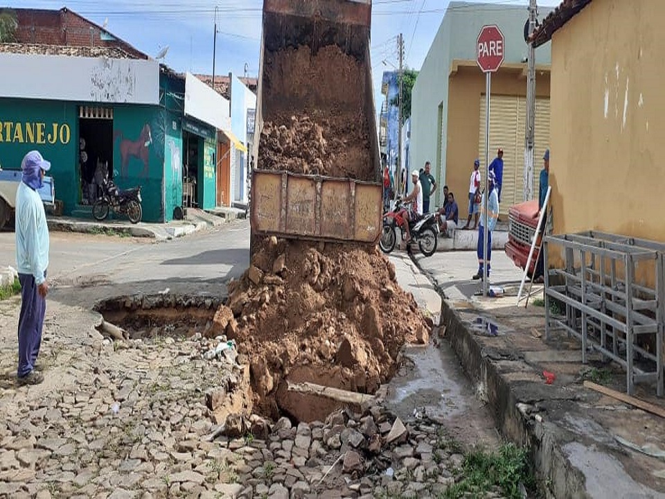 Prefeitura intensifica recuperação nas vias urbanas e rurais - Imagem 11