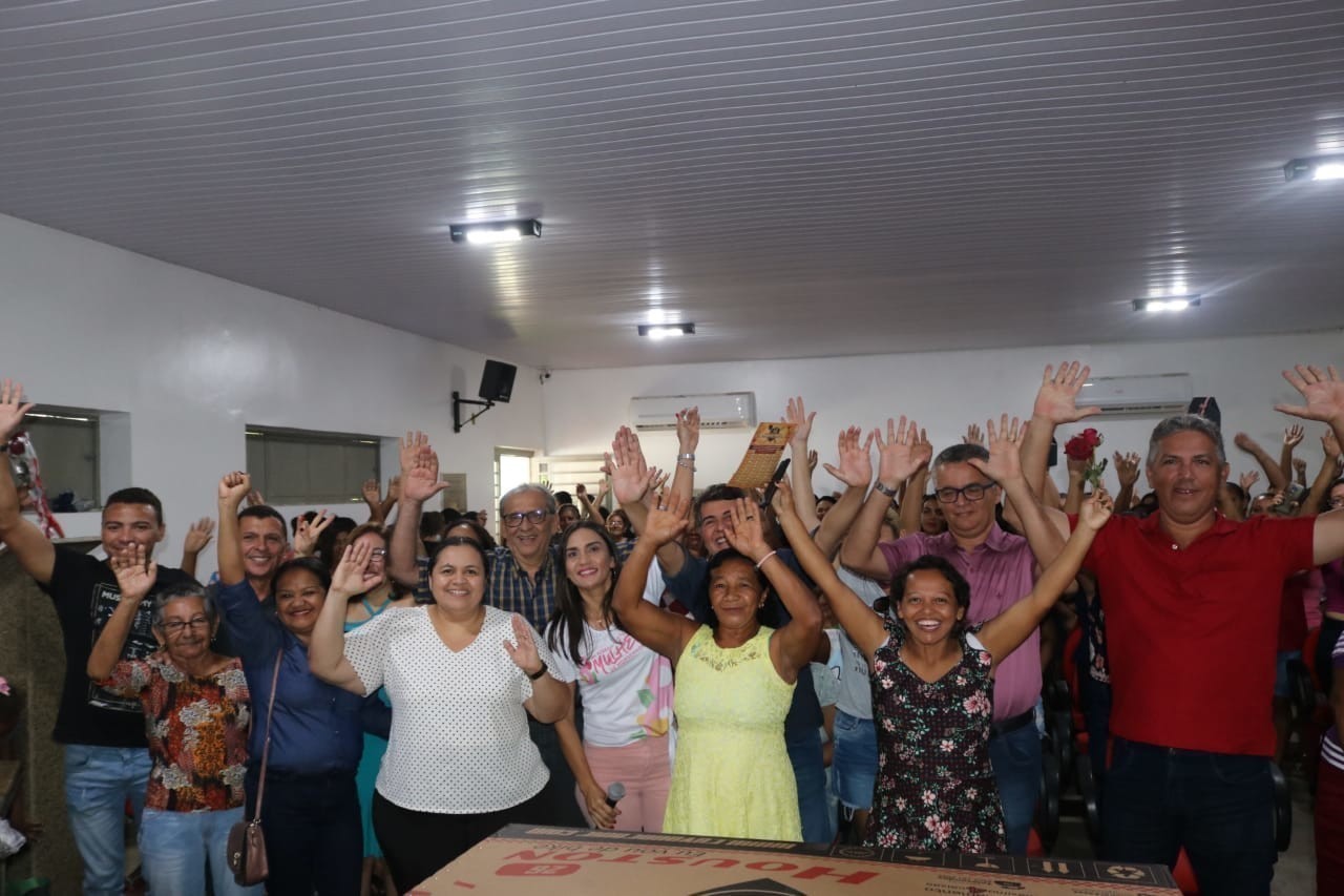 Mulheres de Monsenhor Gil ganham big festa em seu dia