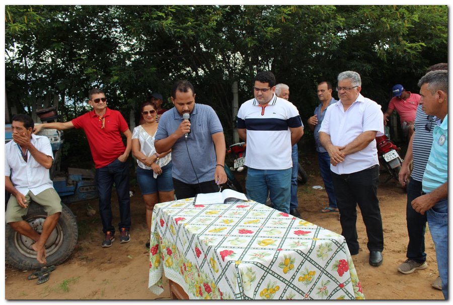 Prefeito Silva Júnior assina ordens de serviço para realização de obras  - Imagem 1