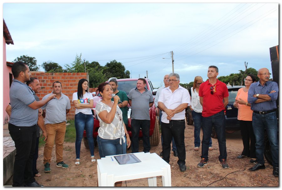 Prefeito Silva Júnior assina ordens de serviço para realização de obras  - Imagem 13