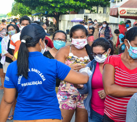SMS de Joaquim Pires distribui máscaras e álcool em gel