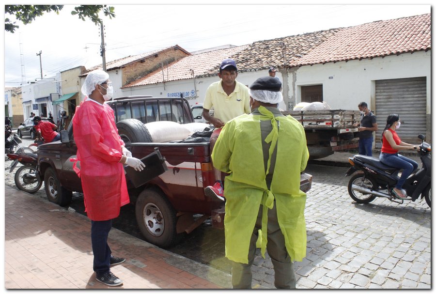Profissionais realizam ações de prevenção ao Coronavírus  - Imagem 24