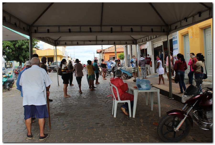 Profissionais realizam ações de prevenção ao Coronavírus  - Imagem 11
