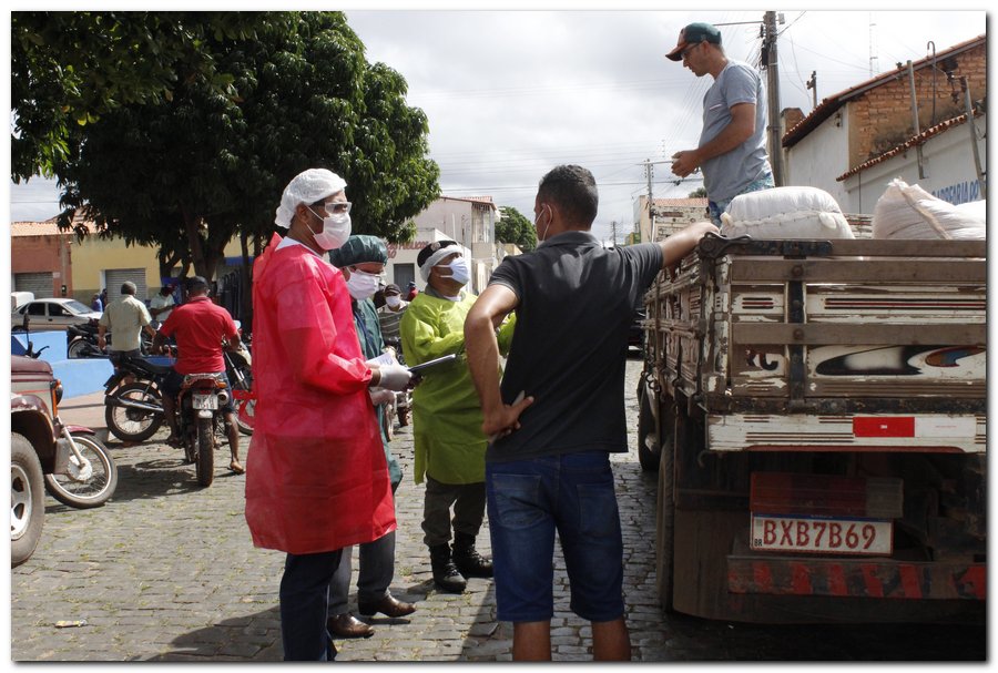 Profissionais realizam ações de prevenção ao Coronavírus  - Imagem 23