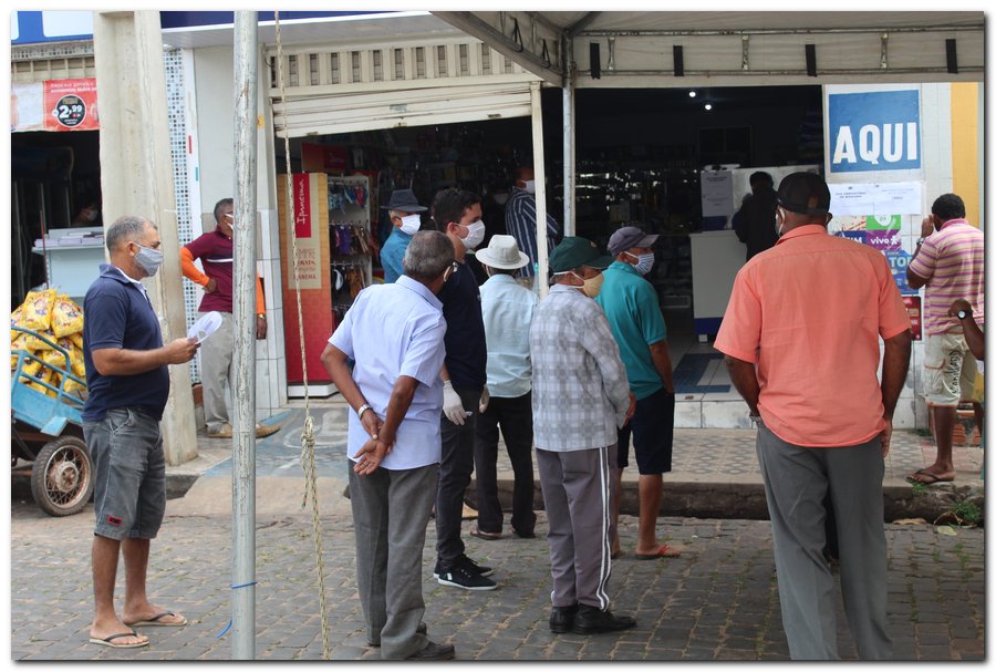 Profissionais realizam ações de prevenção ao Coronavírus  - Imagem 17